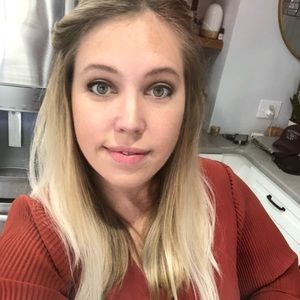 Meet your Posher, Jenna